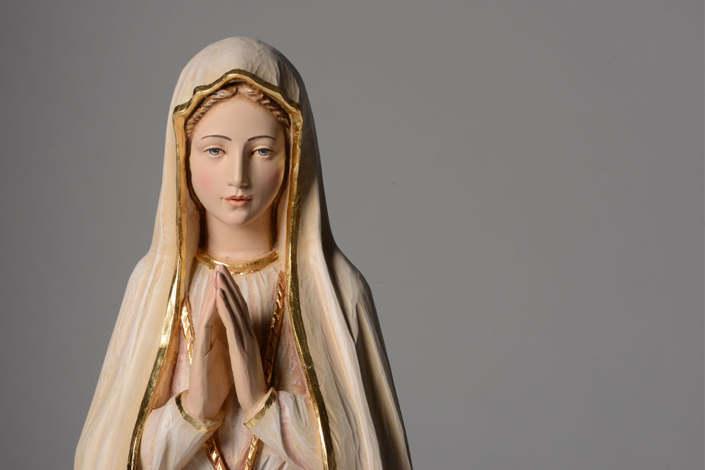Como a Virgem Maria pode ouvir nossas orações?